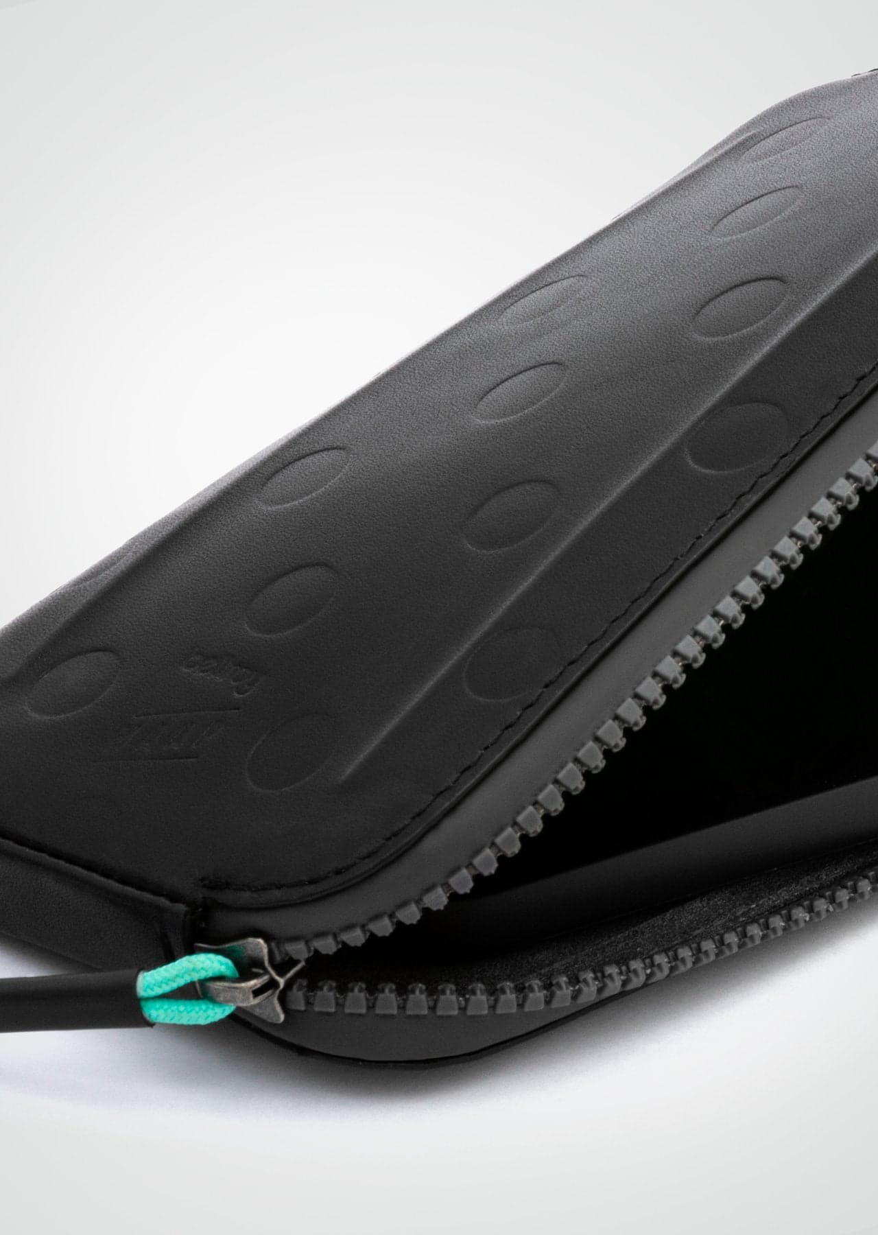MAAP x Bellroy All-Conditions Phone Pocket